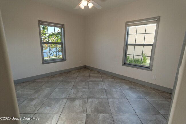 Building Photo - 2453 Rodina Dr