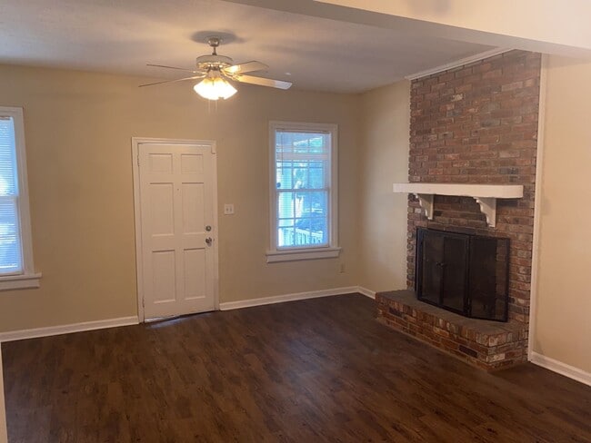 Building Photo - 2953 Pierpont Ave