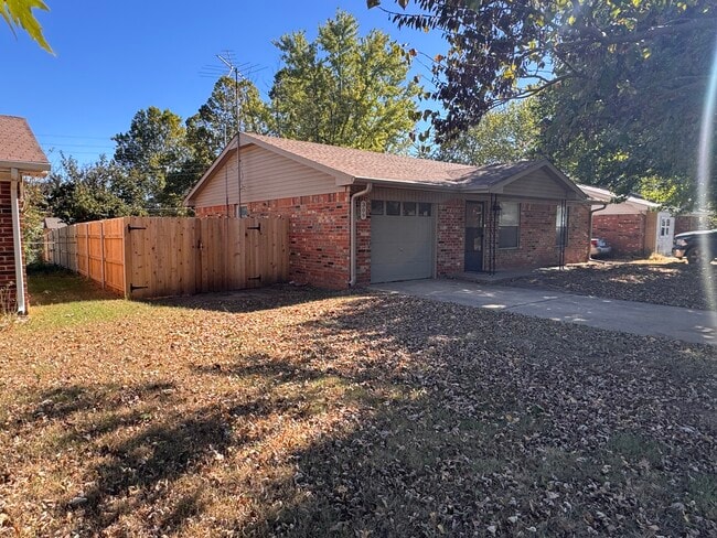 Building Photo - 309 Liza Ln