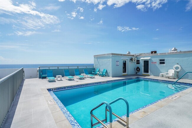 Building Photo - 400 N Surf Rd