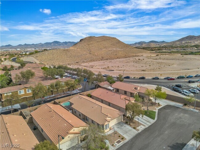 Building Photo - 11076 Zampino St