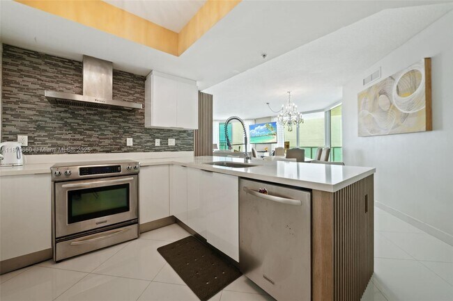 Building Photo - 150 Sunny Isles Blvd