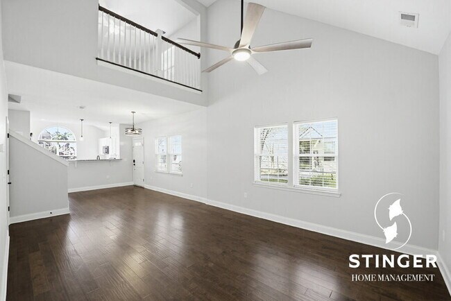 Building Photo - 379 Dante Cir