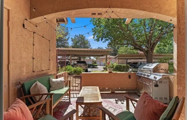 Building Photo - 18622 Caminito Cantilena