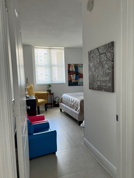 Building Photo - 117 NW 42nd Ave