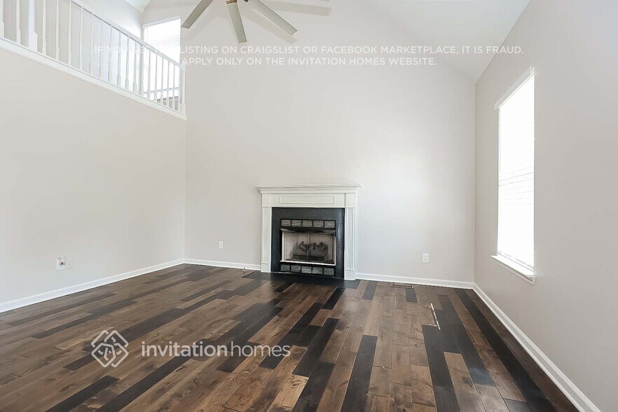 Building Photo - 2808 Meadow Gln
