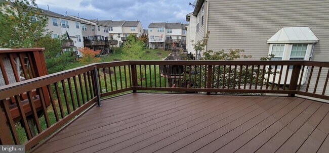 Building Photo - 7128 Fox Harbor Way