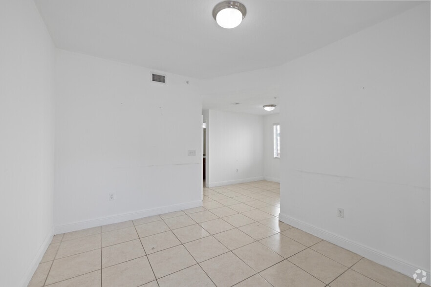 2BR, 2BA - Palm West Apartments