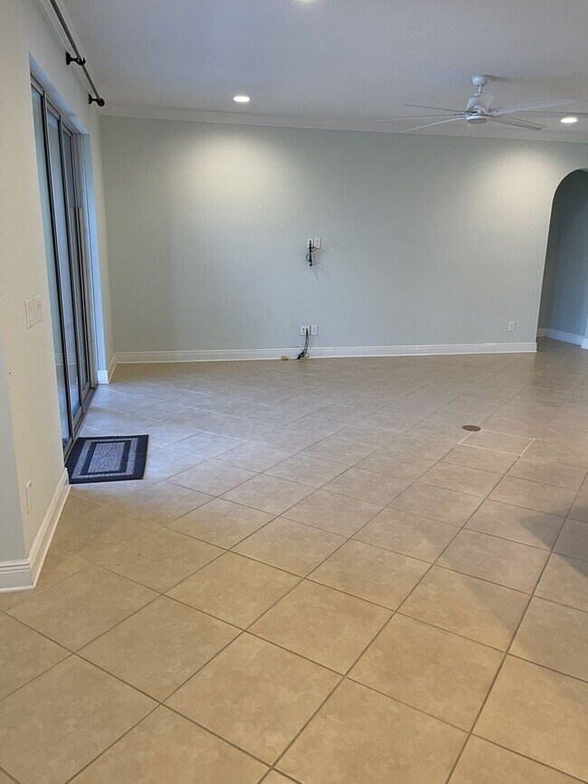 Building Photo - Paradise, Tranquility & Convenience — A Must-See Home in The Reserve at Minneola