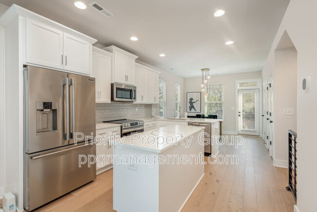 Building Photo - 5048 York Park Ln