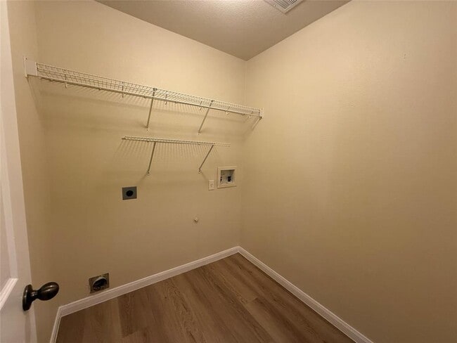 Building Photo - 125 Ashwood S