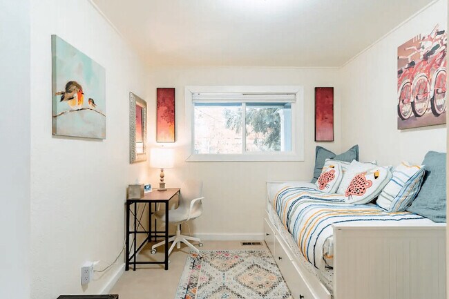 Building Photo - 756 N 76th St