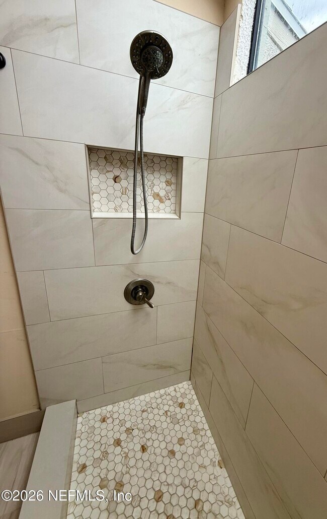 Building Photo - 536 Pelican Key