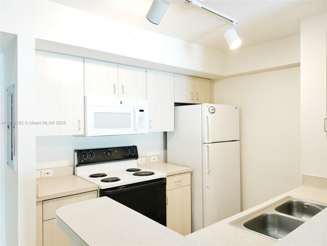 Building Photo - 711 SW 111th Way