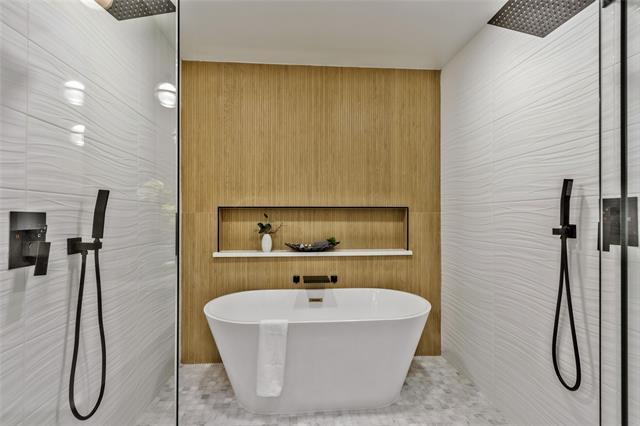 Building Photo - 11115 Scotsmeadow Dr