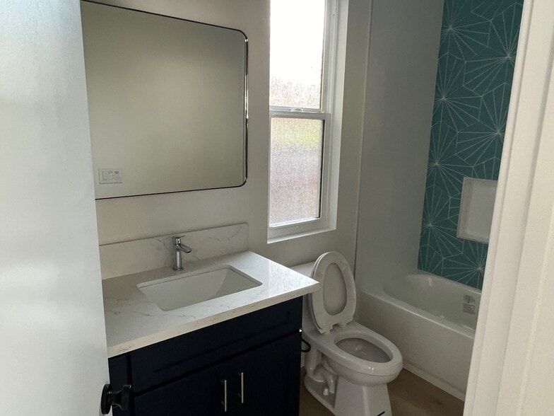 Building Photo - 1234 E Florida St