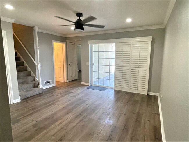 Building Photo - COSTA MESA 4BR/3BA TOWNHOME READY FOR MID-JULY OCCUPANCY