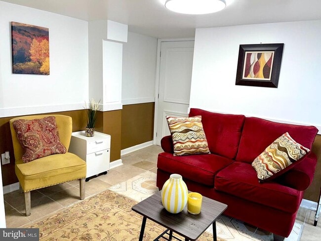 Primary Photo - 6906 Parkwood St