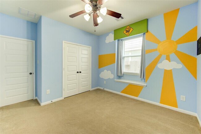 Building Photo - 18318 Russett Green Dr
