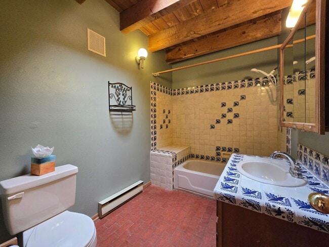 Building Photo - 22 Encantado Cir