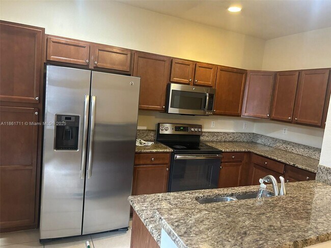 Building Photo - 9491 SW 171st Pl