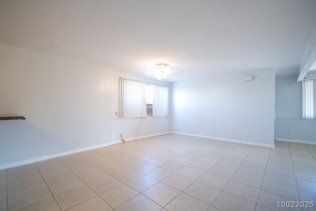 Building Photo - $3300 / 4 Bed /2 Bath / 2 Parking IN PEARL...