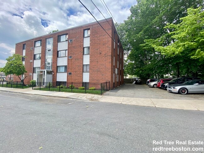 Building Photo - 837 River St