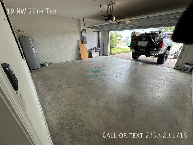 Building Photo - 19 NW 29th Terrace