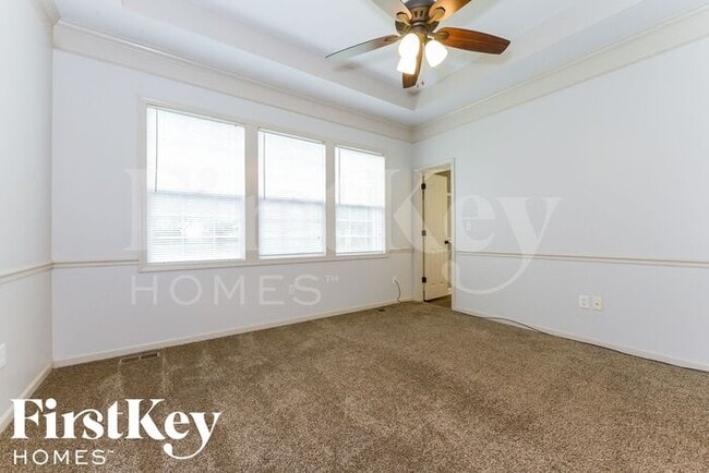 Building Photo - 14050 Drury Ct