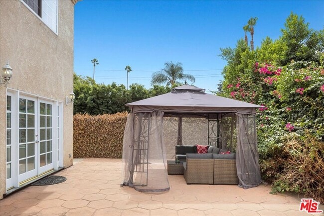 Building Photo - 5029 Lemona Ave