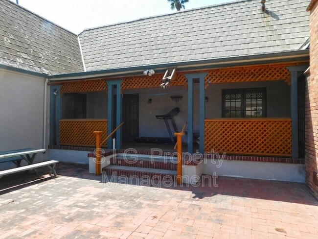 Building Photo - 1186 New York Dr
