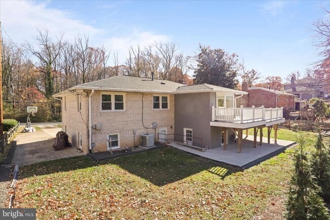 Building Photo - 3838 Glenbrook Rd