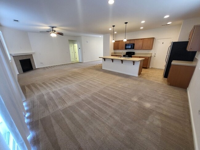 Building Photo - 141 Catlin St
