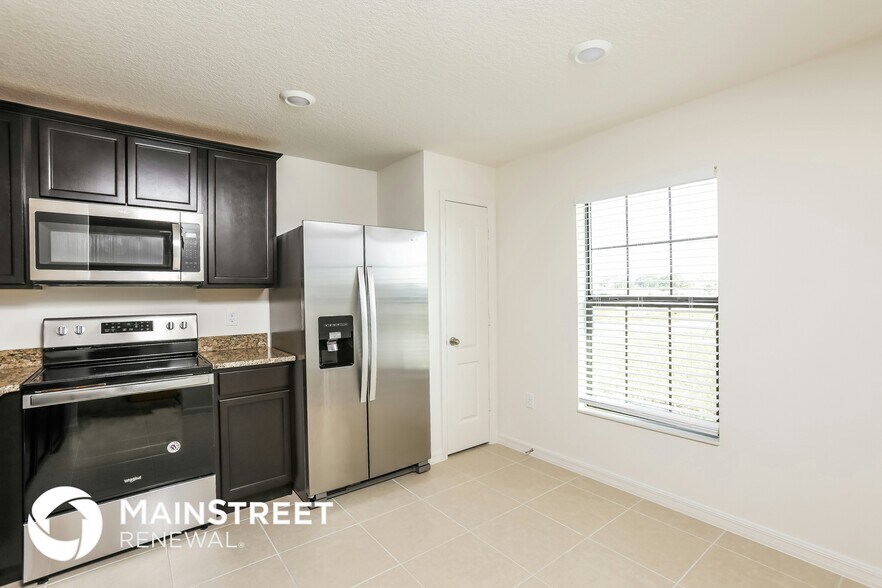 Building Photo - 35709 Rose Moss Ave