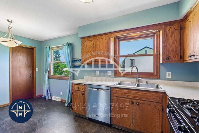Building Photo - 3559 S 33rd St