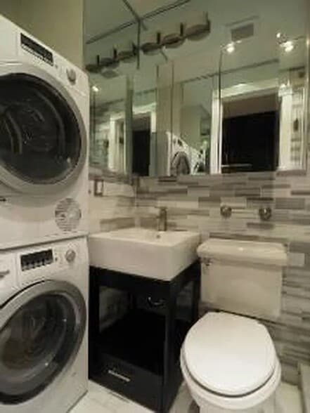 Building Photo - 314 E 106th St