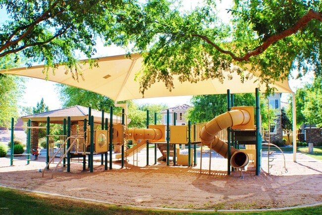 Building Photo - 1319 S Sabino Dr