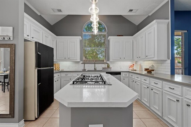Building Photo - 14231 Championship Ln