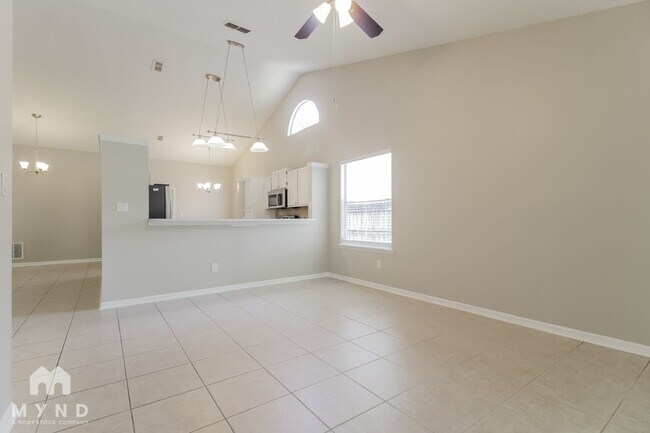 Building Photo - 536 Remington Oak Dr