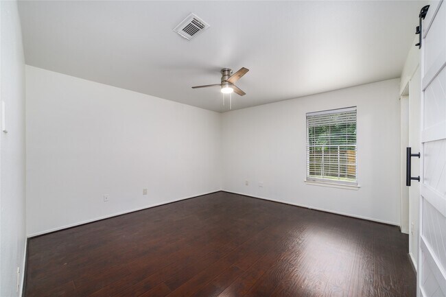 Building Photo - 26 S White Pebble Ct