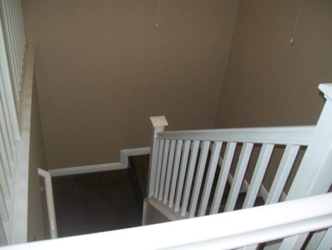 Building Photo - 38227 Lone Tree Ct