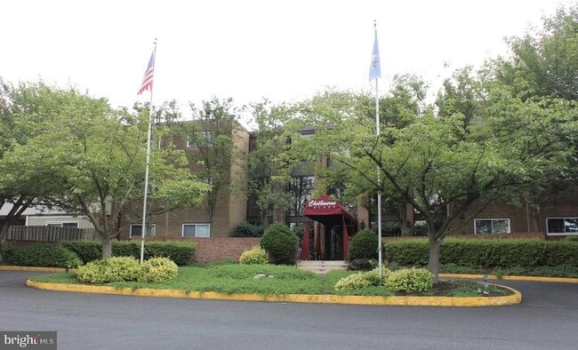 Building Photo - 46 Township Line Rd