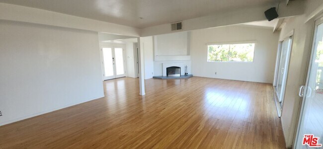 Building Photo - 1317 Devlin Dr