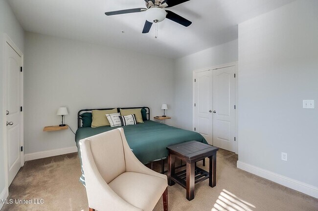 Building Photo - 1400 Mill Rd