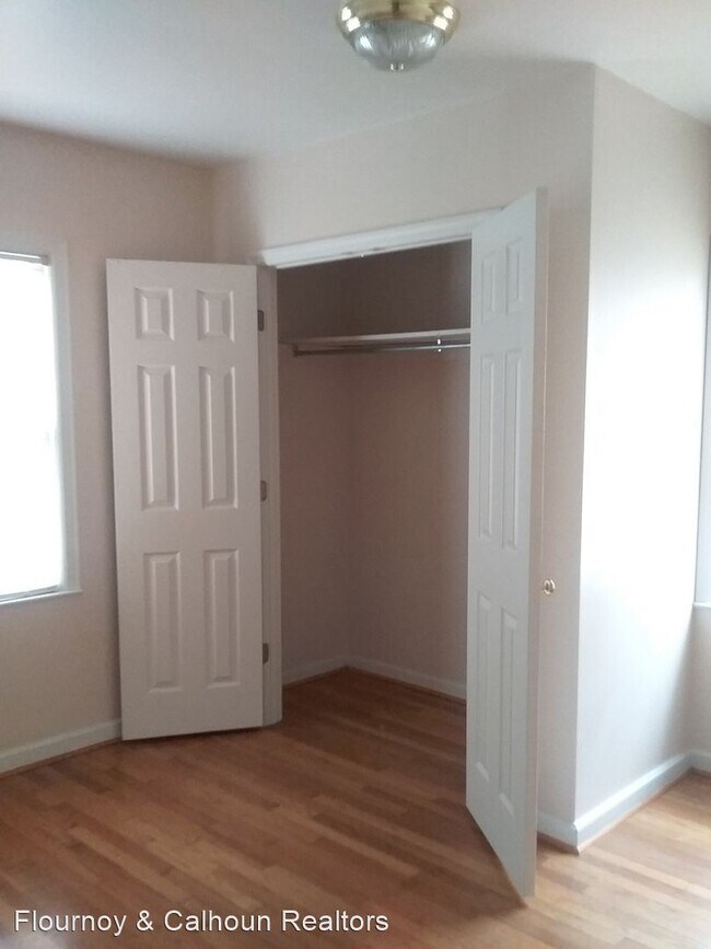 Building Photo - 1245 Peacock Ave