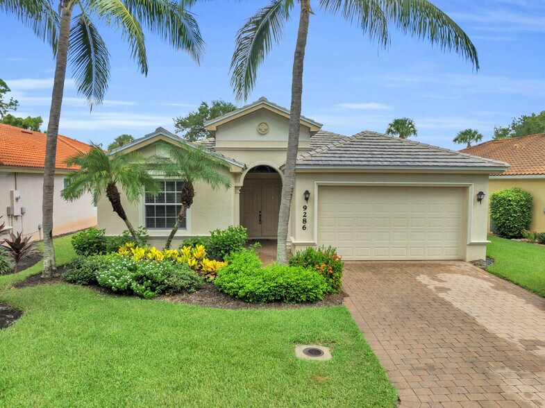 Building Photo - 9286 Spanish Moss Way