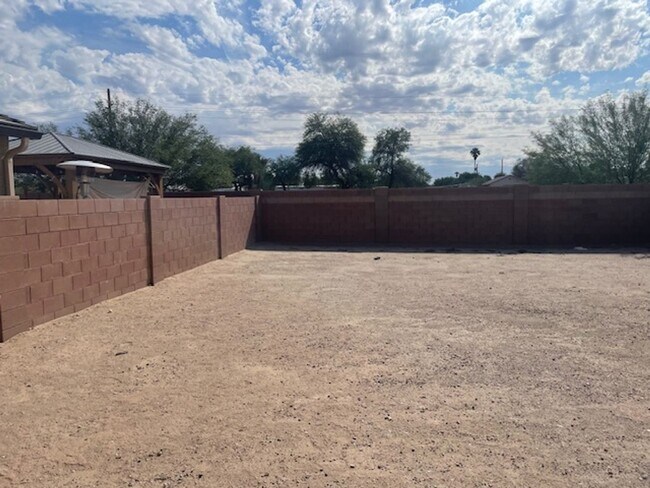 Building Photo - Spacious New four bedroom home