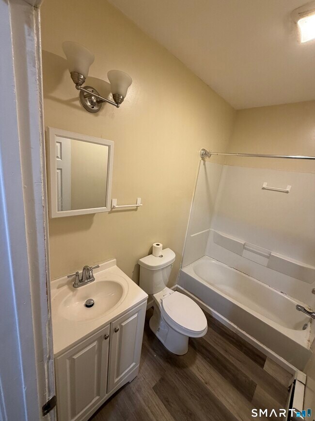 Building Photo - 134 Hazel St