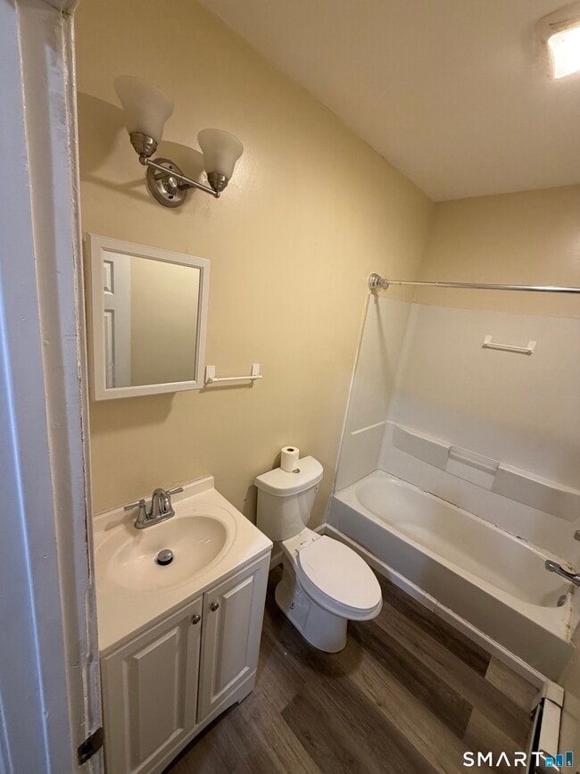 Building Photo - 147 Hazel St