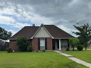 Building Photo - Beautiful Rental in Rolling Meadows